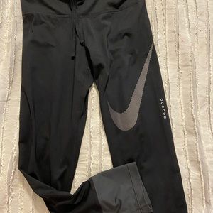nike cropped leggings